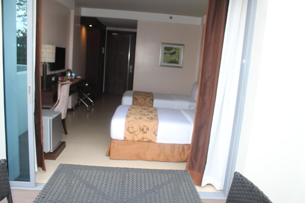 Kew Hotel Tagbilaran Zewnętrze zdjęcie