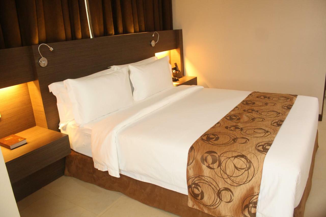 Kew Hotel Tagbilaran Zewnętrze zdjęcie