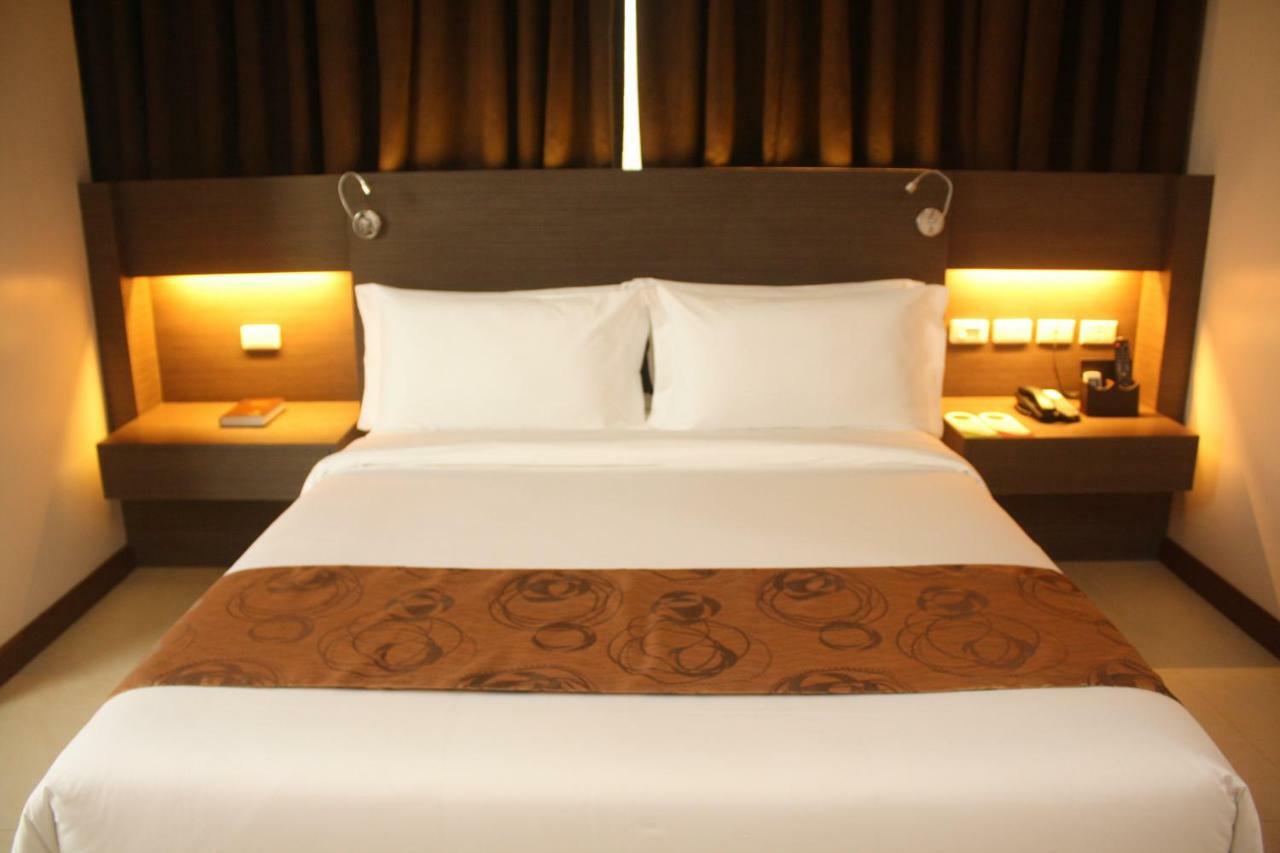 Kew Hotel Tagbilaran Zewnętrze zdjęcie